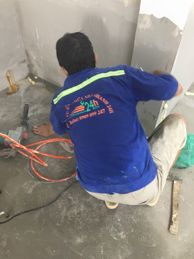 Thi công chống thấm chân tường